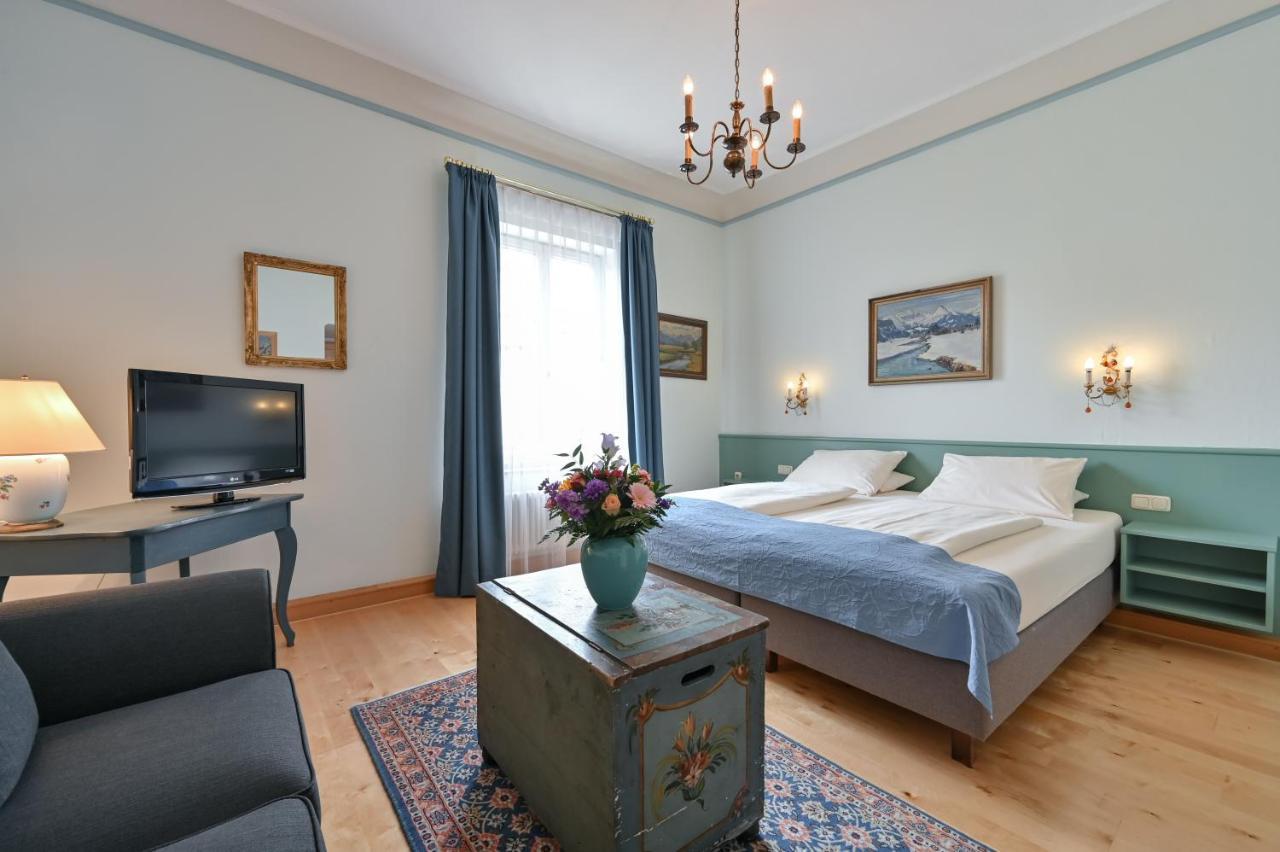 Hotel Hirsch 4*